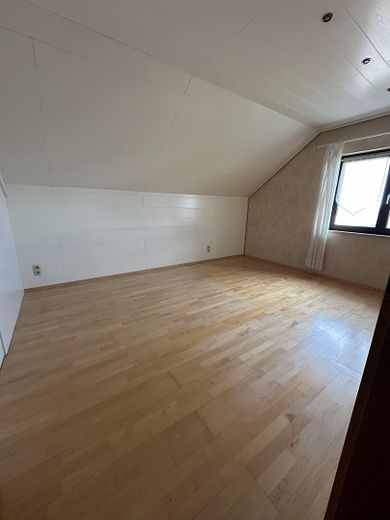 Casa pareada en venta en Pfungstadt-Esb./Eich – Elternschlafzimmer