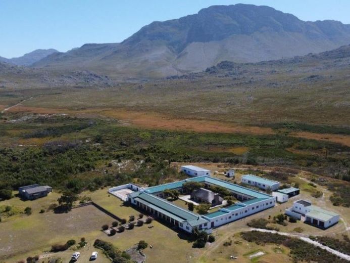 A lodge! 24 bedroom house in Pringle Bay Rural – Foto 1