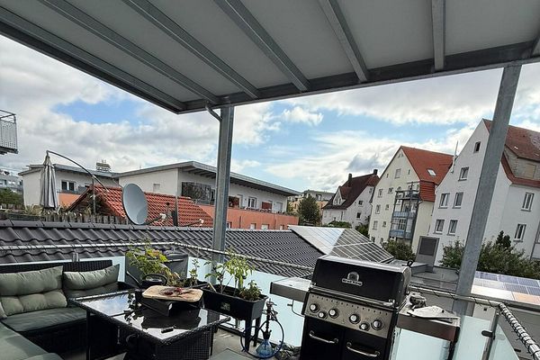Exclusief 3-kamerappartement op een centrale locatie met groot balkon op de 1e verdieping