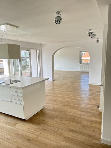 Moderne 3-Zimmer Wohnung – Wohn- / Essbereich