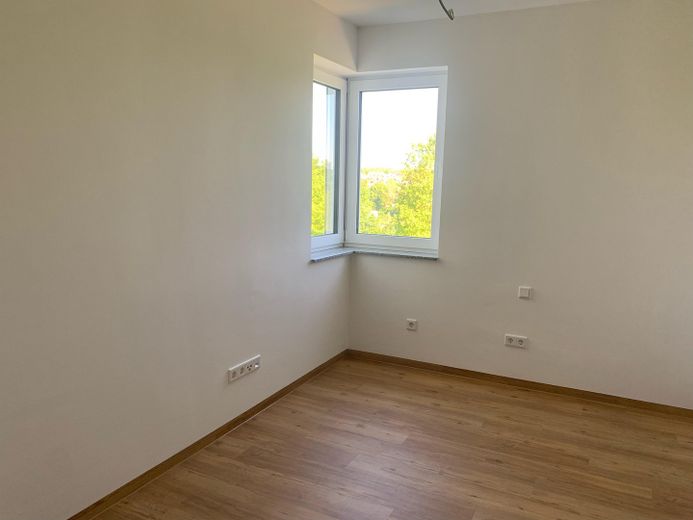 Kinder-/Arbeitszimmer