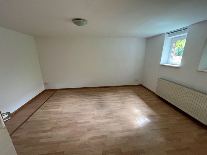 PROVISIONSFREI: Charmantes EFH in zentraler, ruhiger Anliegerstraße – Schlafzimmer Souterrain