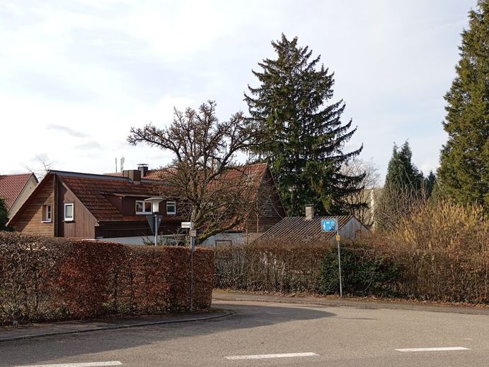 HEIMWERKER- oder Handwerker- HAUS mit Nebenhaus und großem Garten - Zentral in Bretten – Straßenansicht