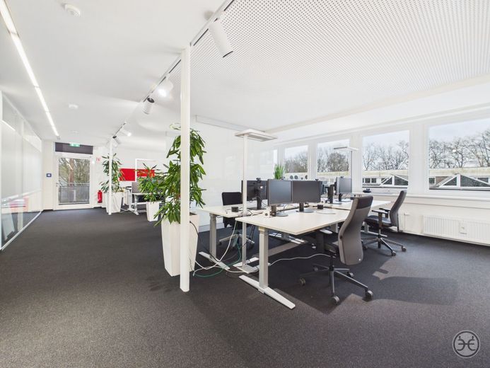 Hochwertiges Bürohaus auf 2 Etagen // Nähe Autobahn // Etzhorn // Oldenburg – Eden-Ehbrecht-Immobilien_Vermietung_Gewerbe_Bürofläche_016