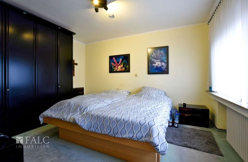 Wohnen und Arbeit auf 300m² Fläche kombinieren! – Schlafzimmer - 1. OG