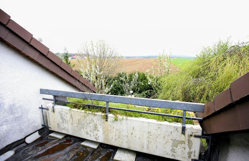 DG mittlerer Balkon