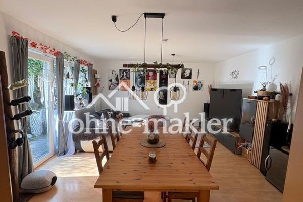 Appartamento di 90 m² con 3 locali, terrazza, cucina componibile e posto auto