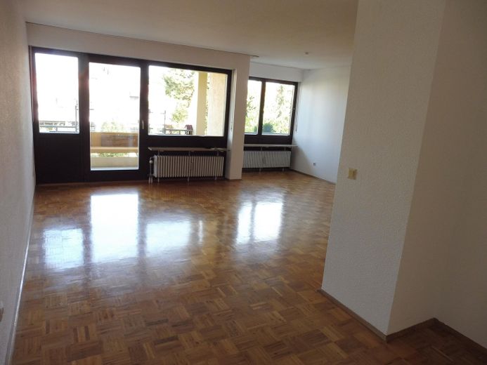 Großzügige 3-Zimmerwohnung, 96 m², in bester Lage Würzburg-Frauenland – Wohnzimmer
