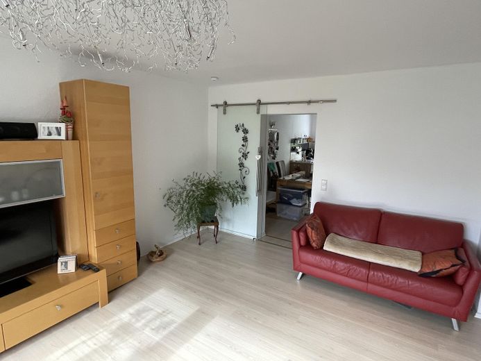 5,5% Mietrendite in Lünen - 3,5-Zimmer Wohnung mit Balkon & Garage - ohne Makler – Wohnzimmer
