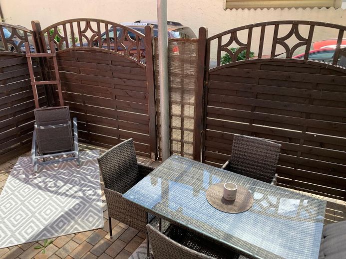 Modernisierte 3-Zimmer Wohnung mit Terrasse & Stellplatz – Terrasse