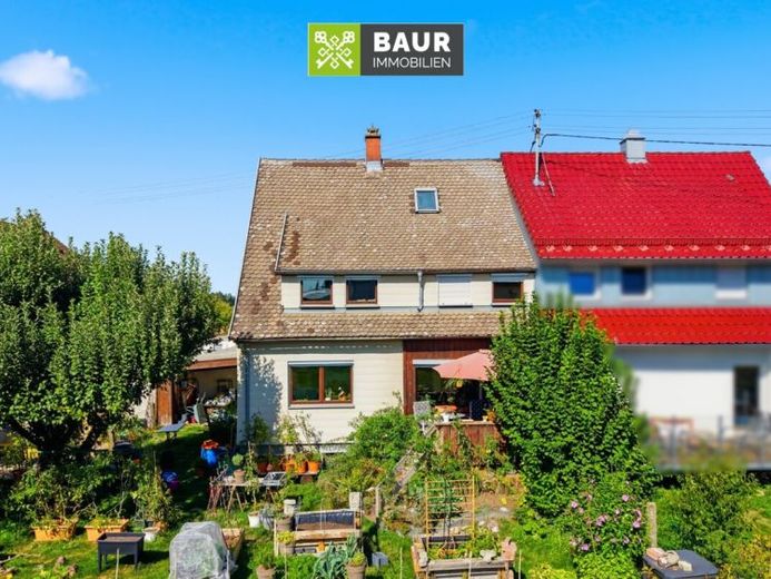 360° | Viel Raum für neue Ideen: Doppelhaushälfte mit Potenzial in Finningen – Foto 1