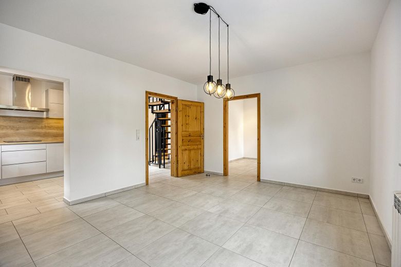 Mehr Wohngefühl als Fassade: Das Raumwunder in Bornheim—Rösberg! Ohne Käuferprovision! – Esszimmer