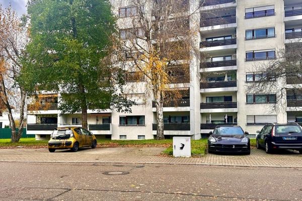 Attraktive 4-Zimmer-Wohnung zzgl. Garage & Aufzug mit traumhaftem Ausblick