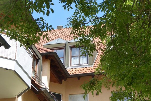 von Privat: Sehr gepfl. Appartement in begehrter Lage Schloßstrasse! Kapitalanleger o. Selbstbezug!