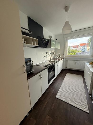 Appartement 3 pièces en Weststadt – 74 m², rénové, balcon, avec potentiel de valorisation – Küche