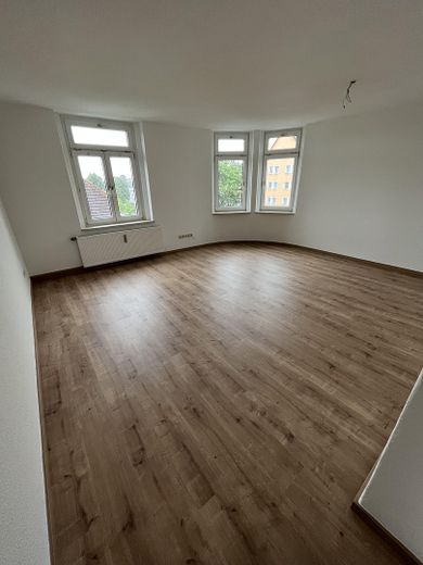 Erstbezug nach Renovierung - Helle und geräumige 3-RW mit Dusche und Badewanne – Foto 2