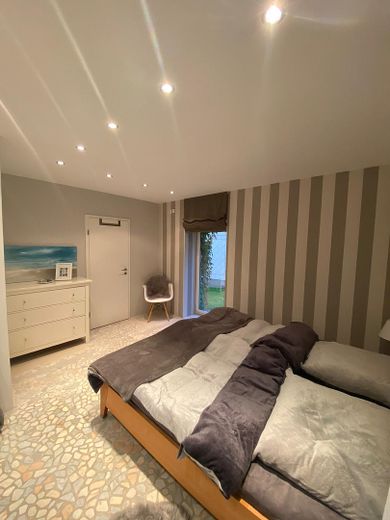Hübsches, möbliertes Apartment in BH-Schlewecke mit Dampfbad – Bett 180 x 200 