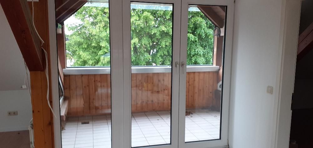 Schicke, gemütliche Dachgeschosswohnung in ruhiger Lage – Ausgang Loggia