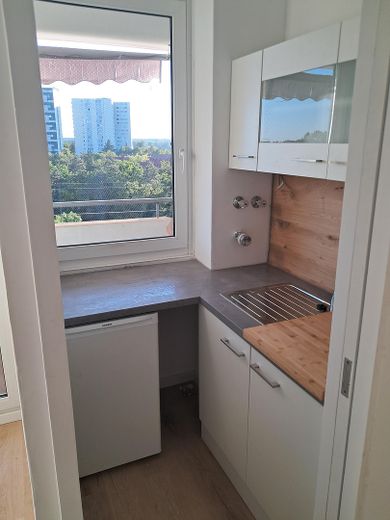 Erstbezug nach Renovierung: Vollmöblierte 1 Zimmer Wohnung - Erlangen Paul-Gossen-Str. – Küche