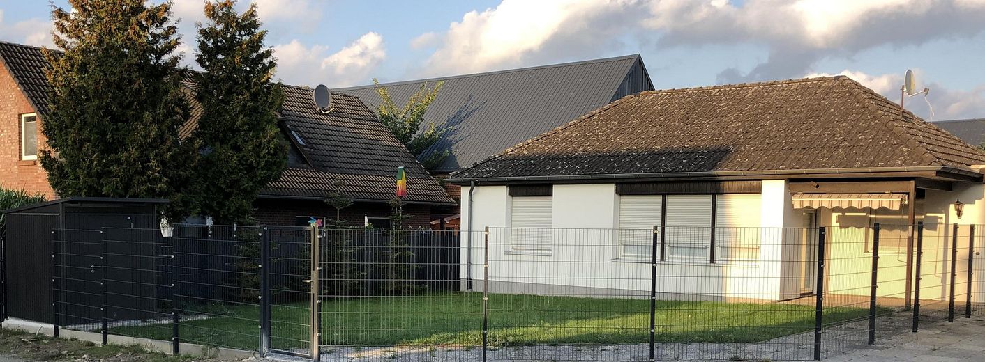 Garten vor dem Bungalow