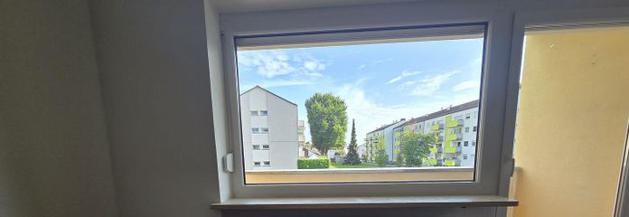 Ausziehbarer Esstisch
