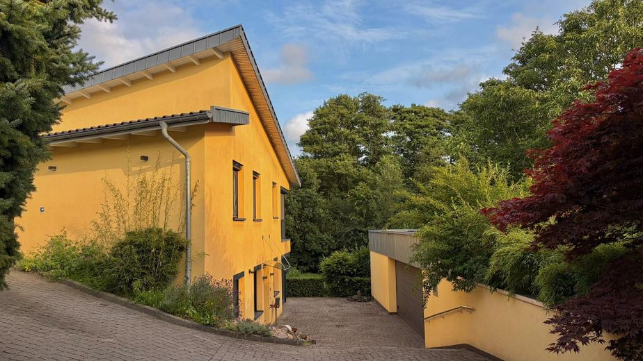 Exklusives Wohnen im Grünen: Großzügige Gartengeschoss-Wohnung in Stade – Foto 3