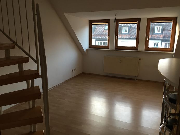 Nowoczesne, wymarzone 2,5-pokojowe mieszkanie galeryjne w M.-Untermenzing BEZ PROWIZJI – Wohn- oder Esszimmer