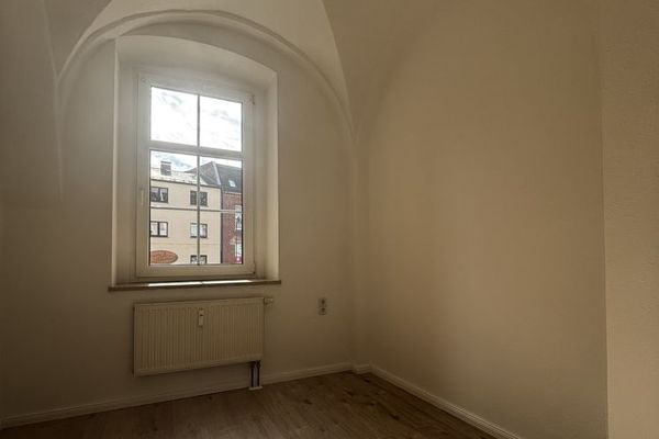 Appartamento di 2 locali appena ristrutturato con planimetria moderna e straordinaria atmosfera da edificio storico a Lengenfeld
