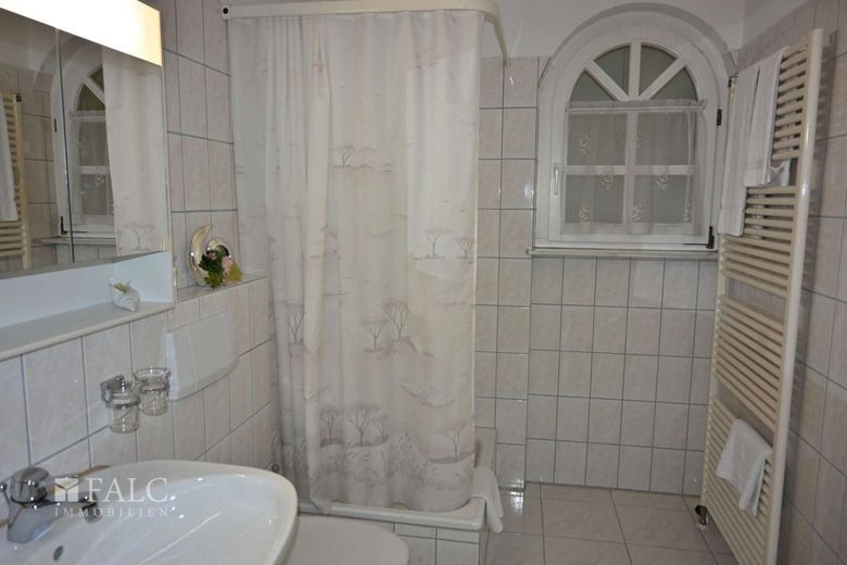 Gewerblich oder Privat: Hier steht Ihnen alles offen! – Zimmer-Badezimmer-