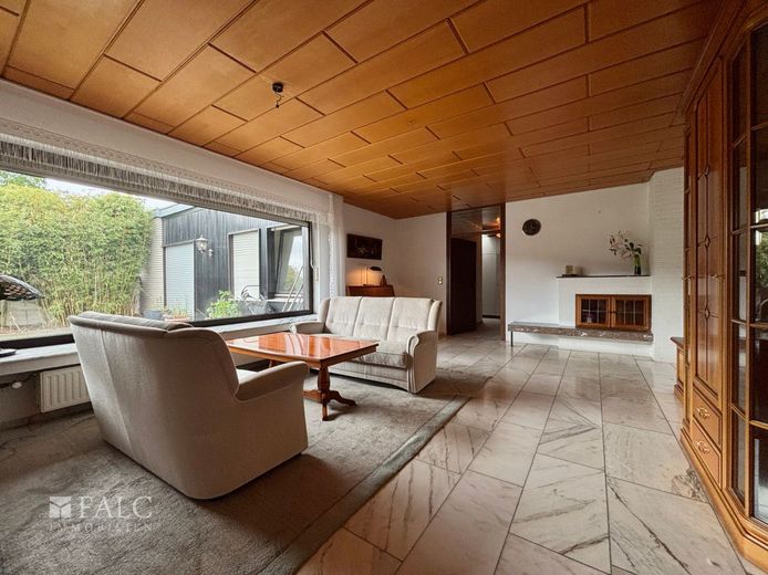 Bungalow mit Garten in ruhiger Wohnlage von Dorsten-Hardt – Wohnzimmer