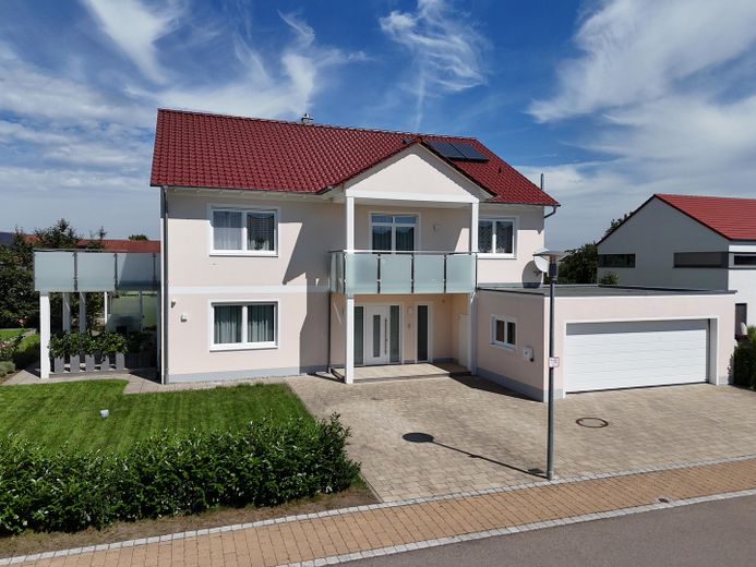 Haus mit viel Wohnraum – Foto 18