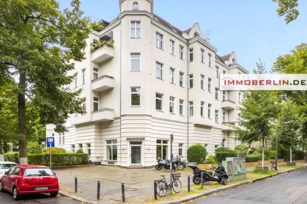 IMMOBERLIN.DE - Toplage Friedenauer Kiez! Helle Altbauwohnung mit Sonnenbalkon