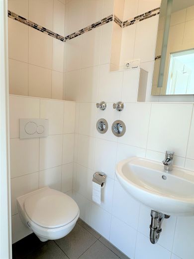 Laim nach Altbausanierung: Helle 1-Zimmer-Wohnung in kleinem kernsaniertem Wohnhaus – Фотографія 9