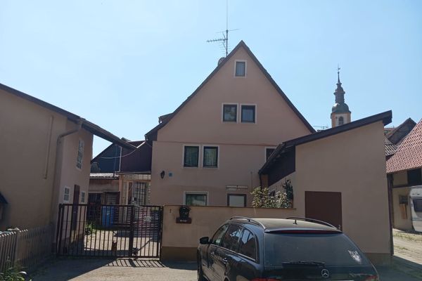 Fladungen-OT, casa unifamiliare + edificio accessorio