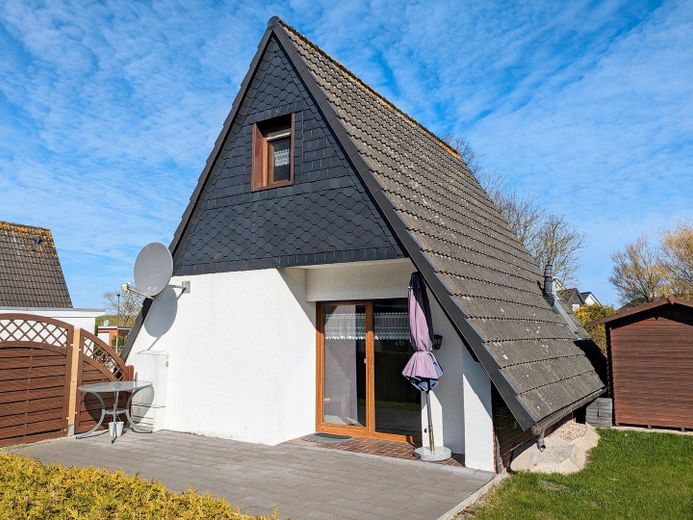 Südterrasse mit Gartenansicht