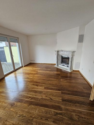Wohnzimmer mit Kamin