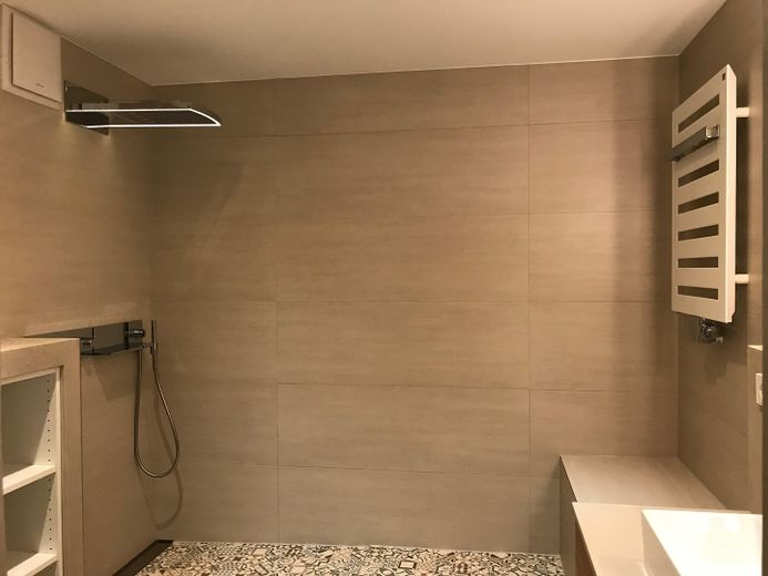 Schöne Wohnung in Innenstadtlage – Bad (groß)