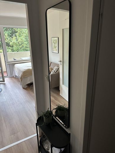 Top Lage an der Münchner Freiheit - Komplett ausgestattet - Südbalkon und sehr ruhig – Zimmer