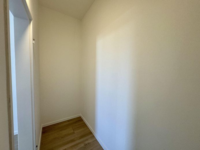 Frisch sanierte Penthousewohnung – Barrierefrei mit Aufzug – Top-Lage über den Dächern von Witten – Abstellraum Küche