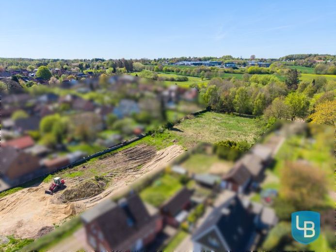 Großzügiges Baugrundstück mit Entwicklungspotenzial für bis zu 4 Wohneinheiten in ruhiger Hinterlage – Foto 1