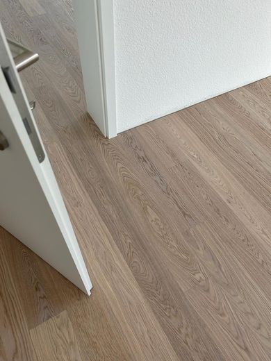 Top moderne, neuwertige 2 ZiKüche/Bad/ großer Balkon - Königsbergerstraße 1b – Foto 5
