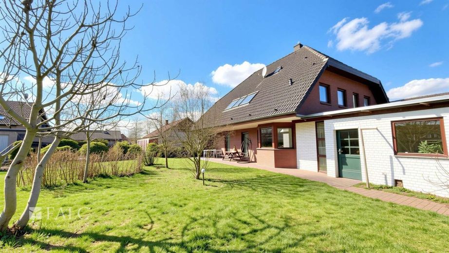 Ruhe und Privatsphäre: Einfamilienhaus in ruhiger Seitenstraße! – Terrasse