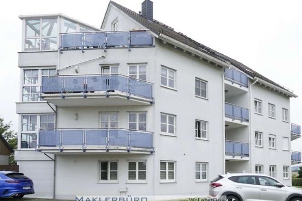 Vermietete 3-Zimmerwohnung mit 2 Balkonen und Garage!