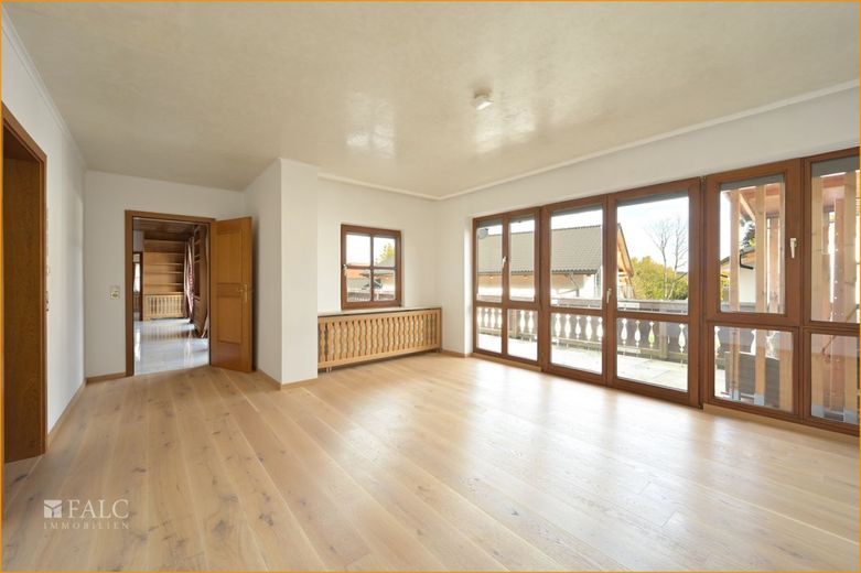 Exklusive 3,5 Zimmer Wohnung mit großzügiger Dachterrasse und Alpenblick!! – Schlafzimmer