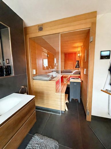 Architect-designed villa with a dream view in a prime location in Hof – Sauna /Sanarium