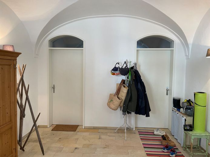 Appartamento al piano terra quasi nuovo con dotazioni di pregio e architettura eccezionale – Foto 5