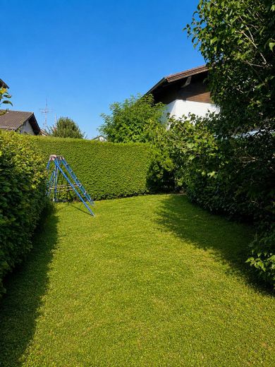vermietete Erdgeschosswohnung mit Garten und Terrasse – provisionsfrei – Garten