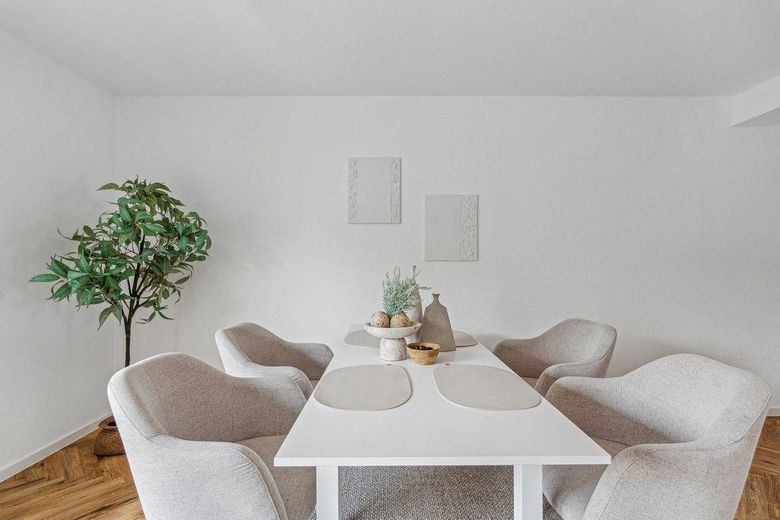 AKTUELL RESERVIERT!    Ein Zuhause zum Wohlfühlen –  5 Zimmer-Reihnmittelhaus in Oyten – Essbereich
