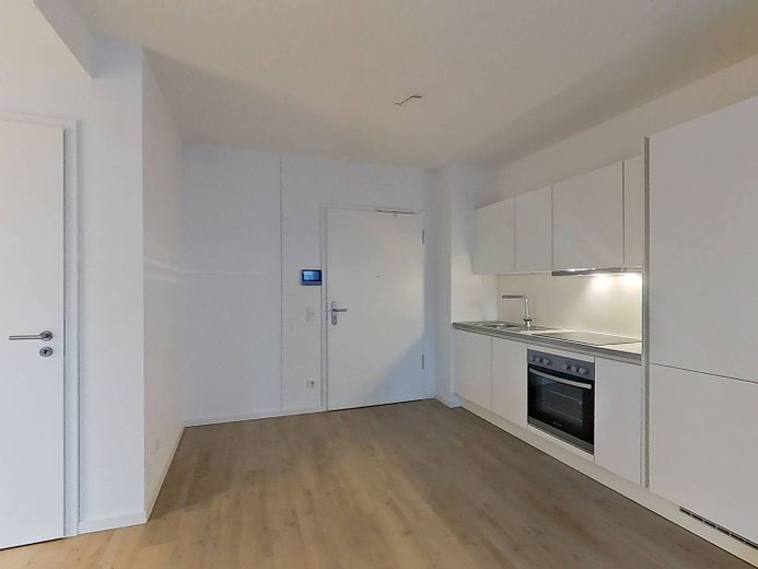 Moderno appartamento con 2 locali, cucina componibile e balcone a Schönefeld! – Muster II: Küche