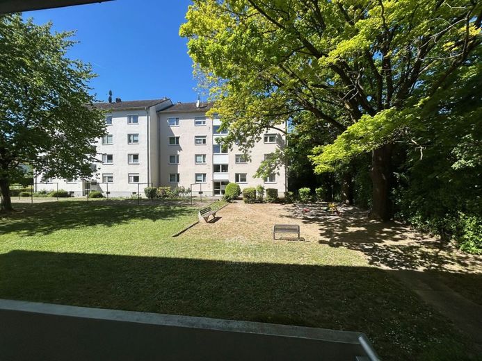 FRANK SCHÄFER IMMOBILIEN - attraktive ETW in MZ-Hechtsheim für Eigennutzer o. clevere Kapitalanleger – Blick vom Balkon